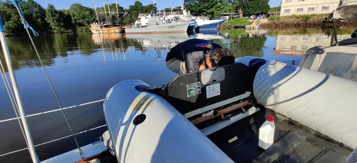 Work on the dinghy transom Yalcin